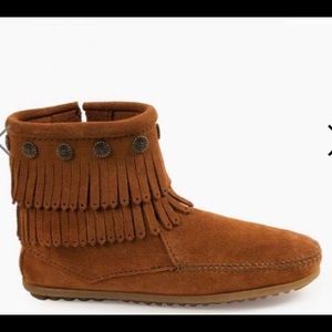 Minnetonka double fringe side zip boot